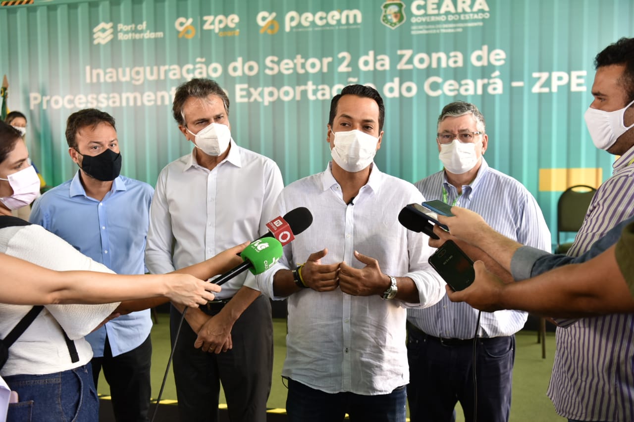 Caucaia anuncia redução de ISS para empresas que se instalarem no município durante evento de ampliação da ZPE