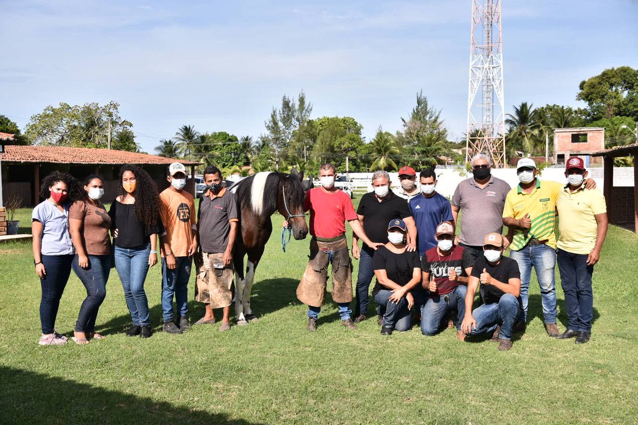 Prefeitura de Caucaia promove curso de casqueamento de equinos